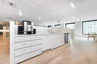 All-inclusive access to professional office space 15 persons in Regus Olive Wood.