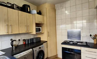 This lovely unit is up for grabs! Perfect for first time home buyers or start up family