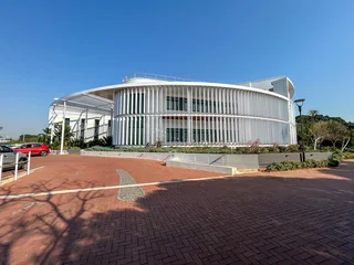 442m² Furnished Office TO LET in La Lucia