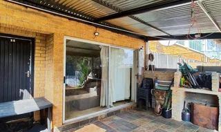 This lovely unit is up for grabs! Perfect for first time home buyers or start up family