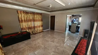 Just-Renovated Family Oasis