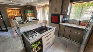 Just-Renovated Family Oasis