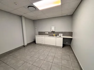 6075m² Logisitics Warehouse TO LET in a secure modern park in Montague Gardens