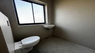 2598m² Warehouse TO RENT in a secure park in Killarney Gardens