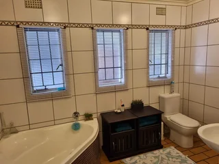 Huge family Investors Dream Home In Vincent Heights