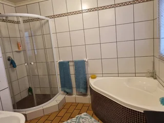 Huge family Investors Dream Home In Vincent Heights