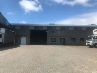 3260sqm Warehouse with a 930m² yard TO LET in Killarney Gardens