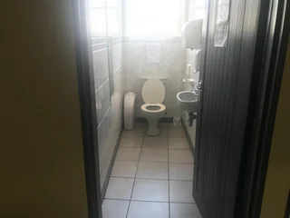 3260sqm Warehouse with a 930m² yard TO LET in Killarney Gardens