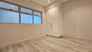 Modern Studio Apartment in Prestigious Beachfront Development – Umhlanga