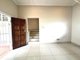 Gated Complex - The Perfect 3 Bedroom Home To Let In Broadlands