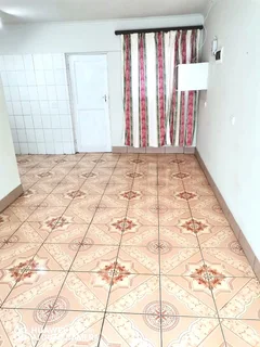 Well Maintained Outbuilding To Let In Broadlands