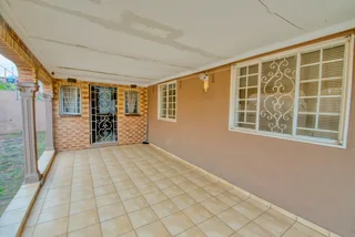 4 Bedroom Property on Main Road with Adopted additional Space for Sale