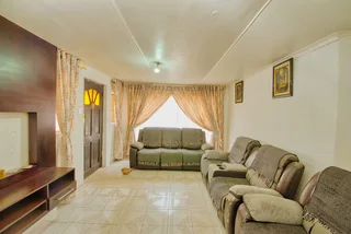 4 Bedroom Property on Main Road with Adopted additional Space for Sale