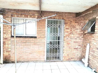 Well Maintained Outbuilding To Let In Broadlands