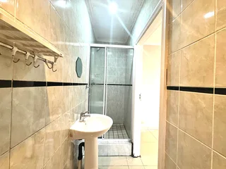 Gated Complex - The Perfect 3 Bedroom Home To Let In Broadlands