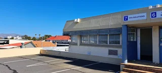 Plumstead/wynberg - Office To Let With Secure Parking In Front Of Office