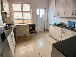 Investment delight in 5 bed home in Glenwood