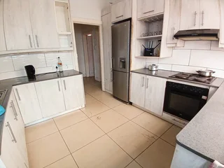 Investment delight in 5 bed home in Glenwood