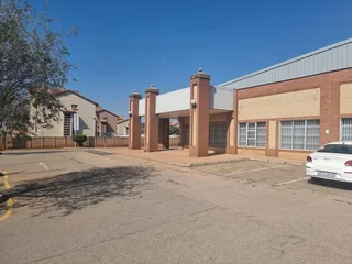3 Lakeside Place | Benoni | Office to Let