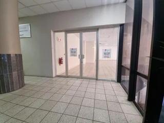 Retail space available for rental in Newtown