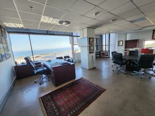 Prime Opportunity in Umhlanga: 380sqm Commercial Unit Available for Lease!