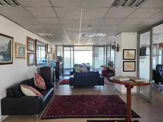 Prime Opportunity in Umhlanga: 380sqm Commercial Unit Available for Lease!