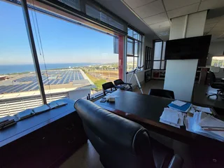 Prime Opportunity in Umhlanga: 380sqm Commercial Unit Available for Lease!