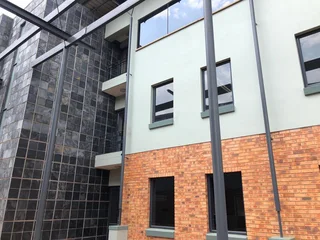 Neat office unit available for rent in the Midrand area