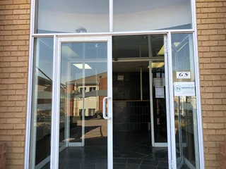 NEAT OFFICE SPACE AVAILABLE TO LET IN MIDRAND
