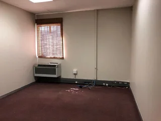 NEAT OFFICE SPACE AVAILABLE TO LET IN MIDRAND