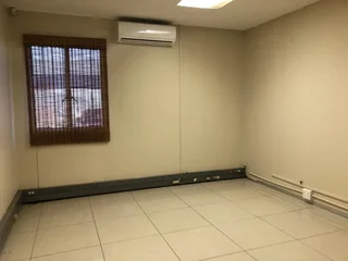 NEAT OFFICE SPACE AVAILABLE TO LET IN MIDRAND