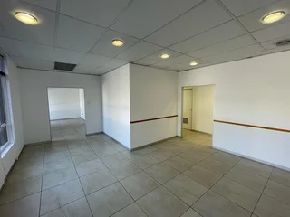 8 Sturdee Avenue | Prime 1st floor Medical Suite to Let in Rosebank