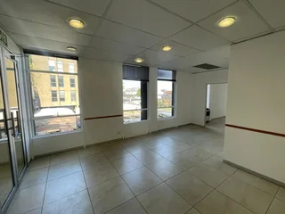 8 Sturdee Avenue | Prime 1st floor Medical Suite to Let in Rosebank