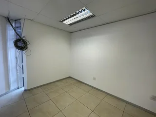 8 Sturdee Avenue | Prime 1st floor Medical Suite to Let in Rosebank