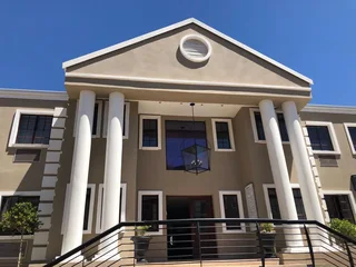 FANTASTIC SALE IN HIGHLY VISIBLE AREA