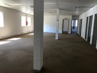 NEAT OFFICE SPACE AVAILABLE TO LET IN CORPORATE PARK SOUTH