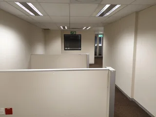320SQM OFFICE SPACE TO RENT WITHIN INFOTECH OFFICE BUILDING BASED IN HATFIELD