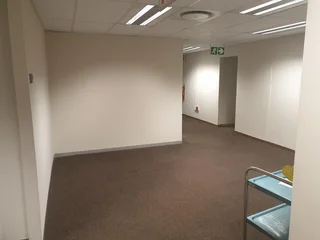 320SQM OFFICE SPACE TO RENT WITHIN INFOTECH OFFICE BUILDING BASED IN HATFIELD