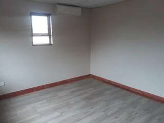 OFFICE PLACE TO LET, PERSEQUOR