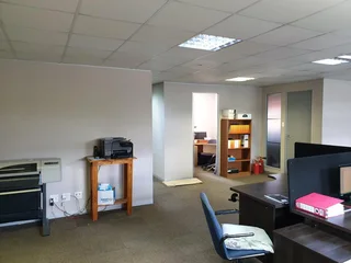 270SQM OFFICE SPACE FOR SALE WITHIN HATFIELD BRIDGE BASED IN THE HATFIELD AREA