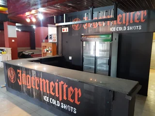 CLUB OR PUB TO LET ON MAIN ROAD IN HATFIELD