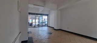 Sambro House: Shop for rent in Marshalltown