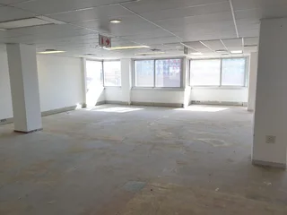 LARGE OFFICE SUITE TO RENT WITHIN THE WELL ESTABLISHED NODE OF HATFIELD