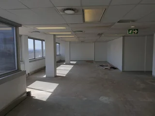 LARGE OFFICE SUITE TO RENT WITHIN THE WELL ESTABLISHED NODE OF HATFIELD