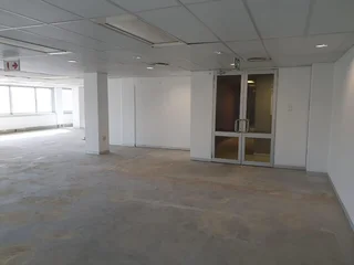 LARGE OFFICE SUITE TO RENT WITHIN THE WELL ESTABLISHED NODE OF HATFIELD