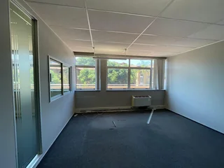 Flextronics | Prime Office Space to Let in Ferndale