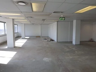 LARGE OFFICE SUITE TO RENT WITHIN THE WELL ESTABLISHED NODE OF HATFIELD