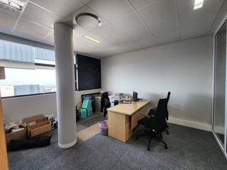 Prime 370sqm Office Space Available for Lease in Prestigious Umhlanga Locale - Your Gateway to Busin