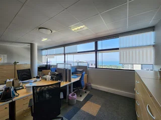 Prime 370sqm Office Space Available for Lease in Prestigious Umhlanga Locale - Your Gateway to Busin