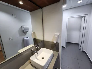 Prime 370sqm Office Space Available for Lease in Prestigious Umhlanga Locale - Your Gateway to Busin